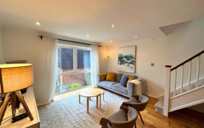 Putney Stylish Fantastically located 4 bedroom Townhouse
